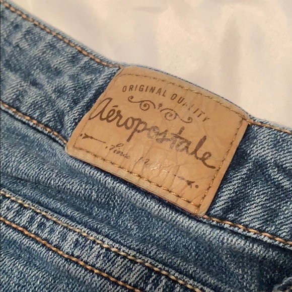 Light Wash Skinny Jeans - Picture 5 of 6